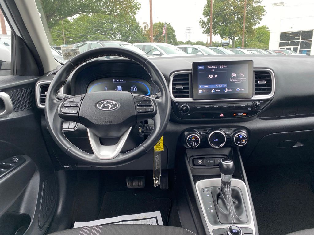 2023 Hyundai Venue SEL - Photo 10