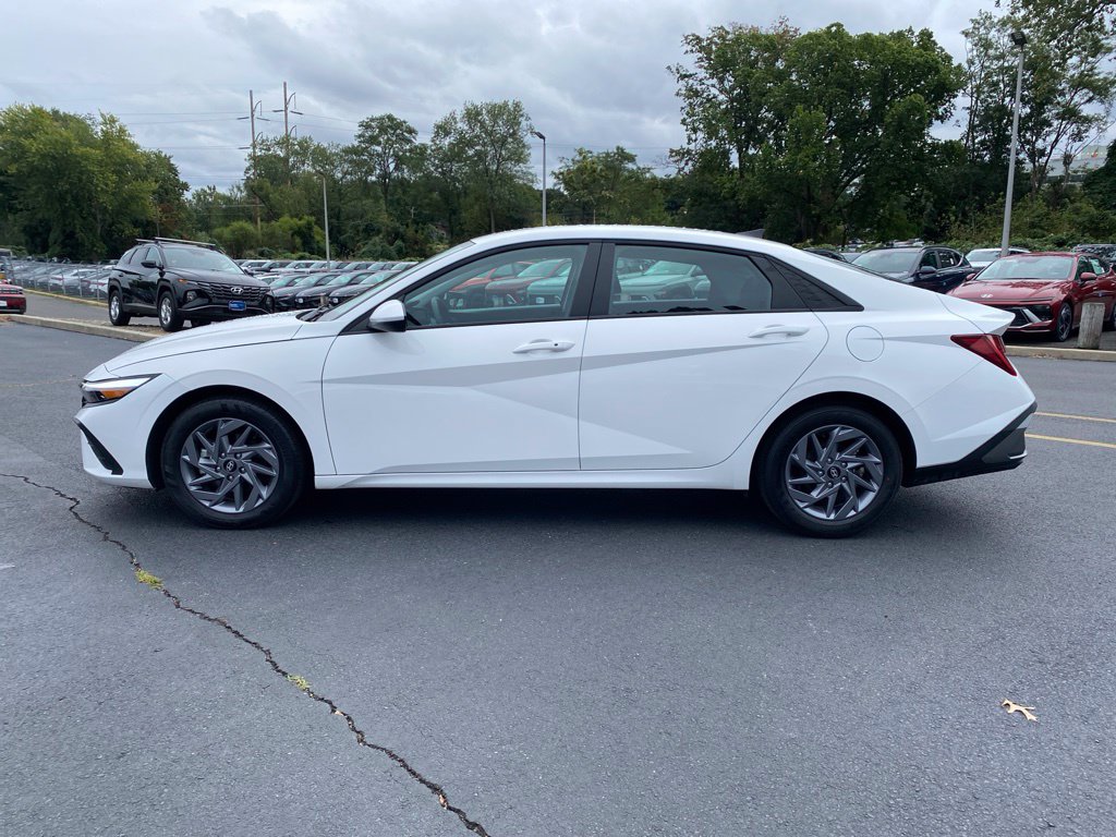 2026 Hyundai Elantra Blue - Photo 7