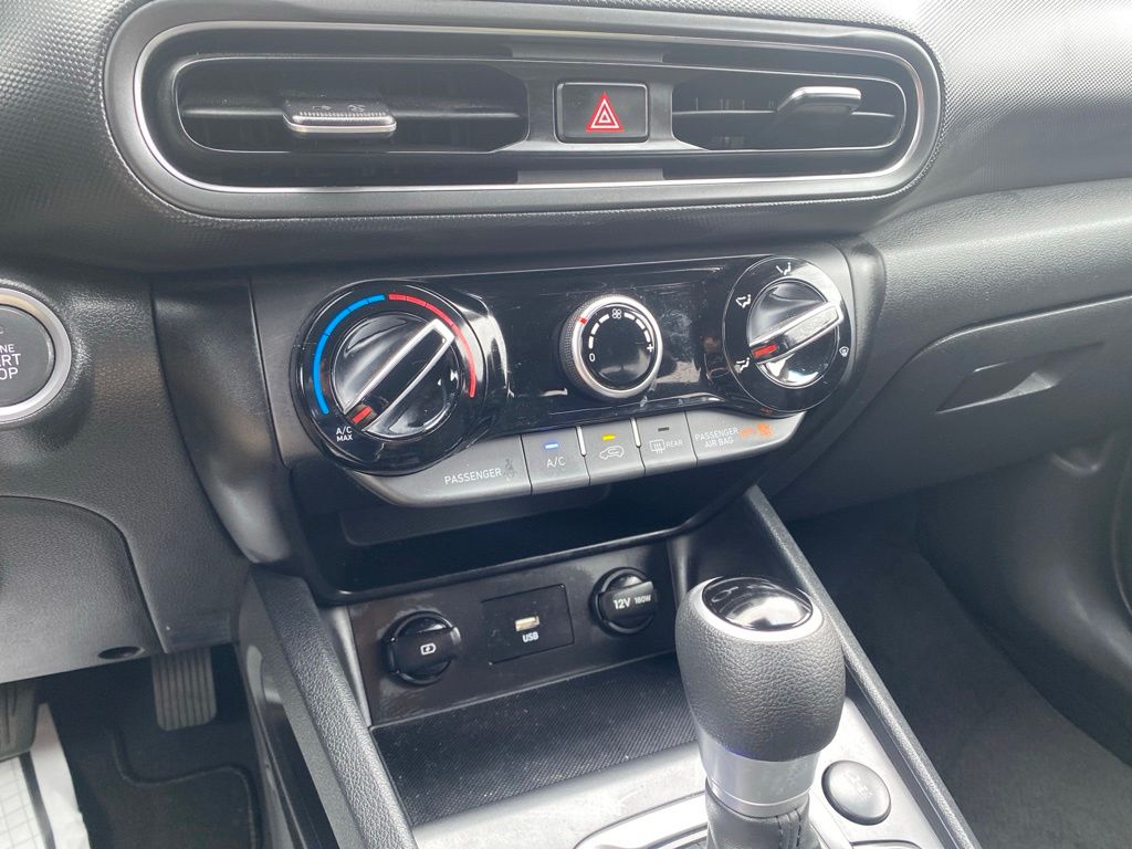 2023 Hyundai Kona SEL - Photo 18