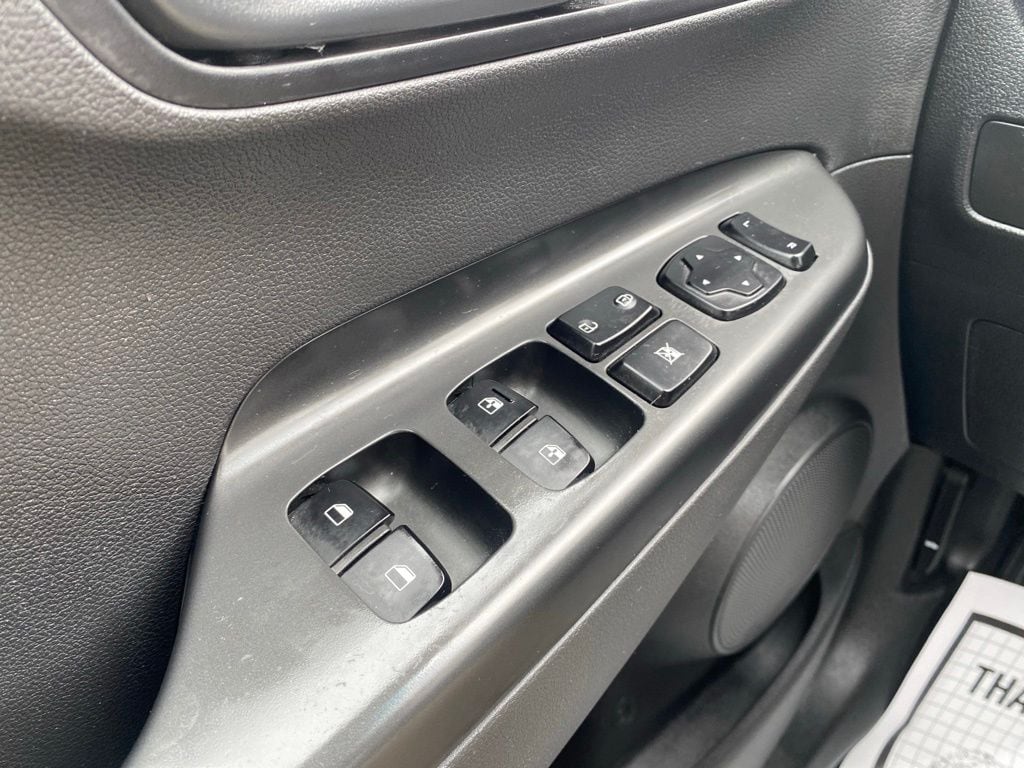 2023 Hyundai Kona SEL - Photo 22