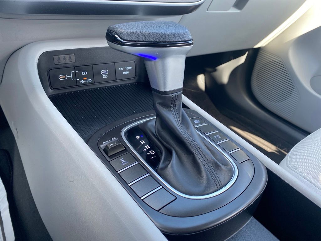2024 Hyundai Kona SE - Photo 19