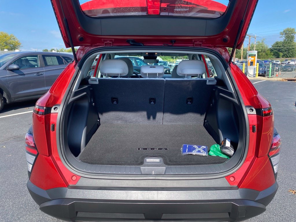 2024 Hyundai Kona SE - Photo 16