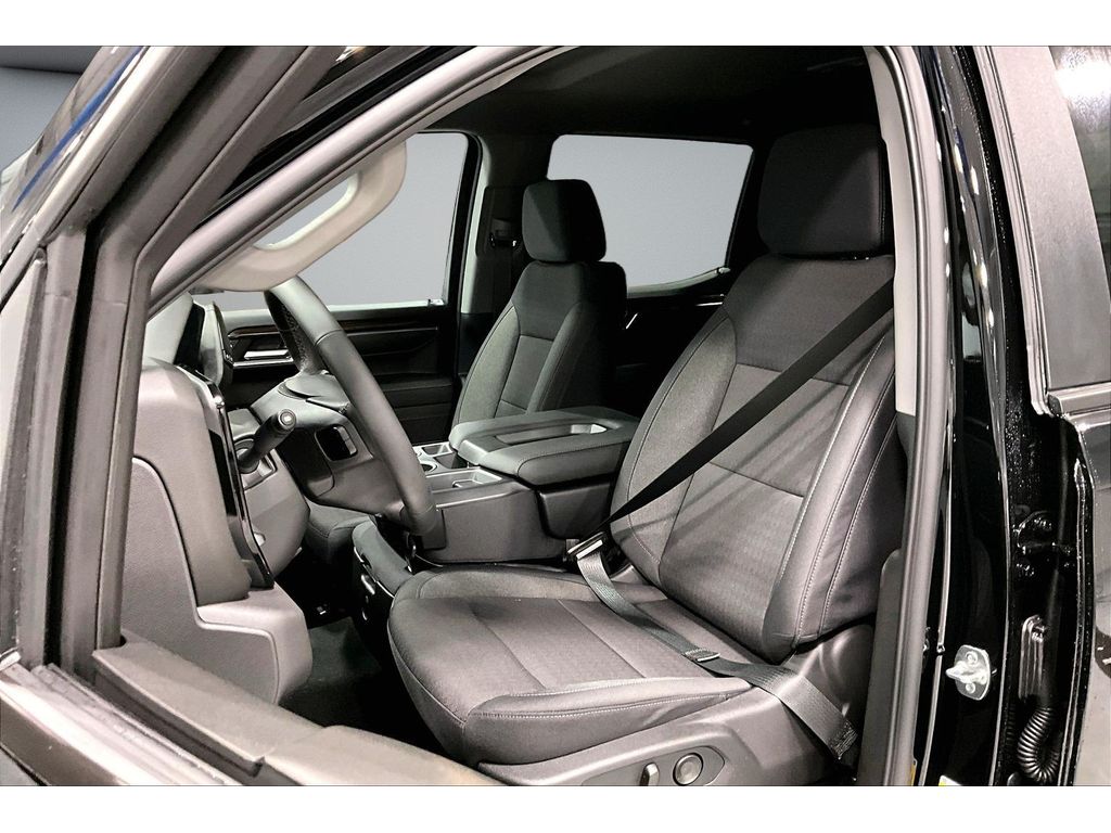 2026 Chevrolet Silverado 1500 LT - Photo 10