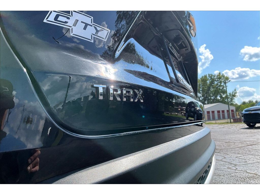 2025 Chevrolet Trax LT - Photo 35