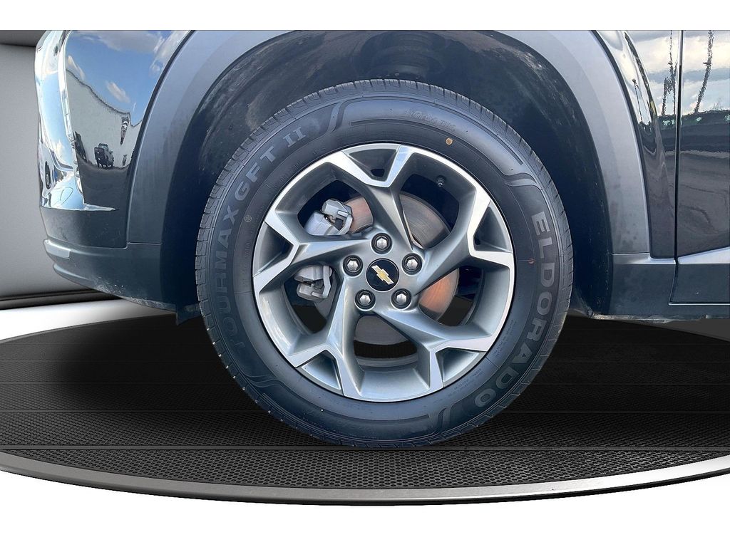 2025 Chevrolet Trax LT - Photo 46