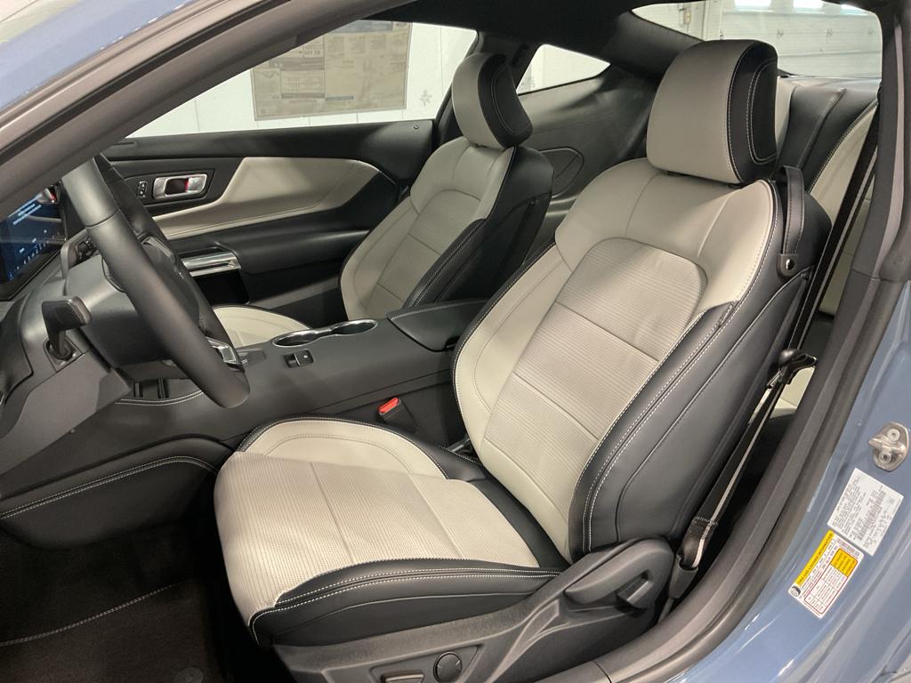 2024 Ford Mustang EcoBoost Premium - Photo 12