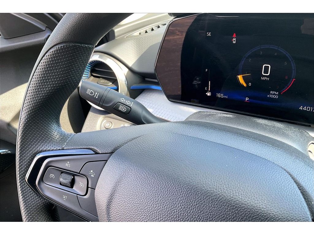 2025 Chevrolet Trax LT - Photo 19