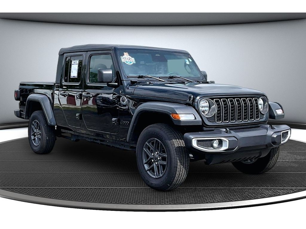 Used 2026 Jeep Gladiator Sport S Crew Cab