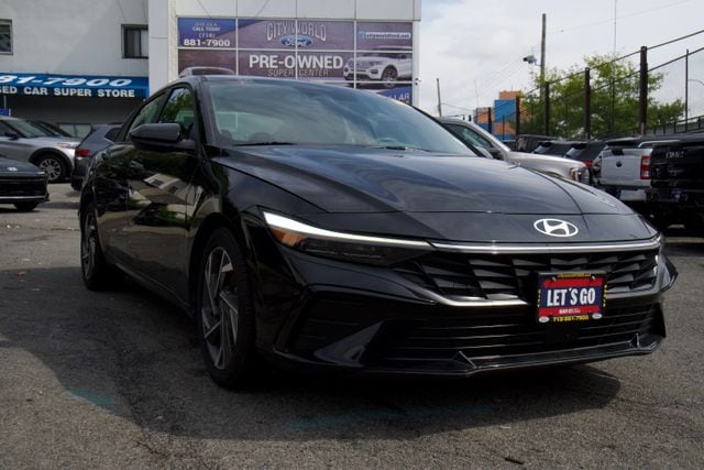 2025 Hyundai Elantra SEL