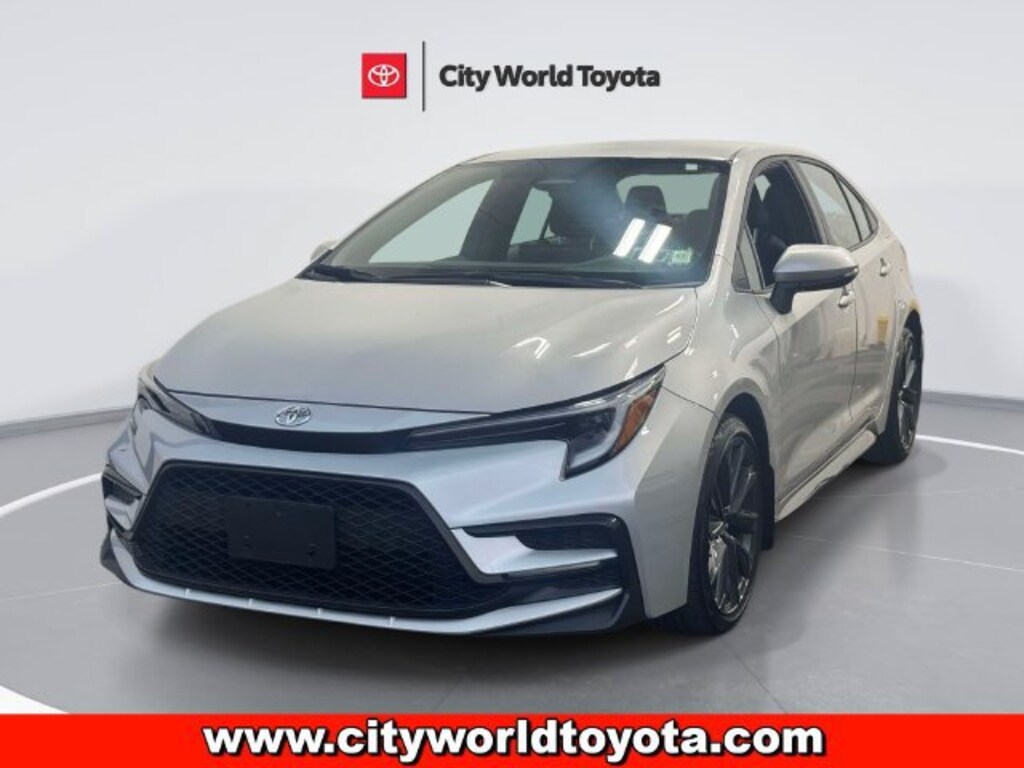 Used 2024 Toyota Corolla SE Sedan