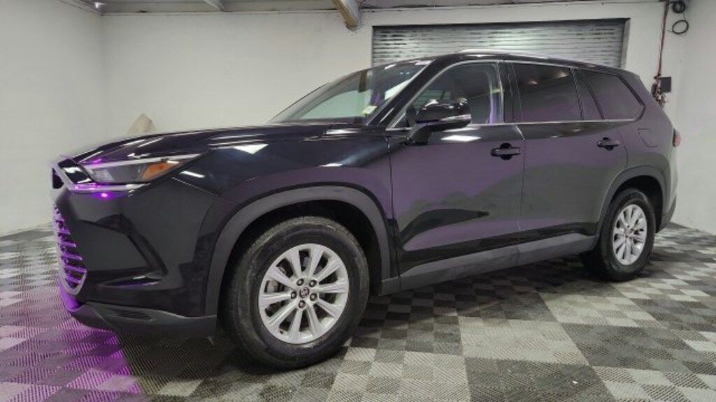 Used 2025 Toyota Grand Highlander XLE Sport Utility