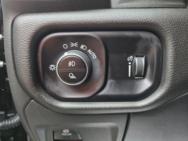 2025 RAM Ram 1500 Pickup Tradesman - Photo 17