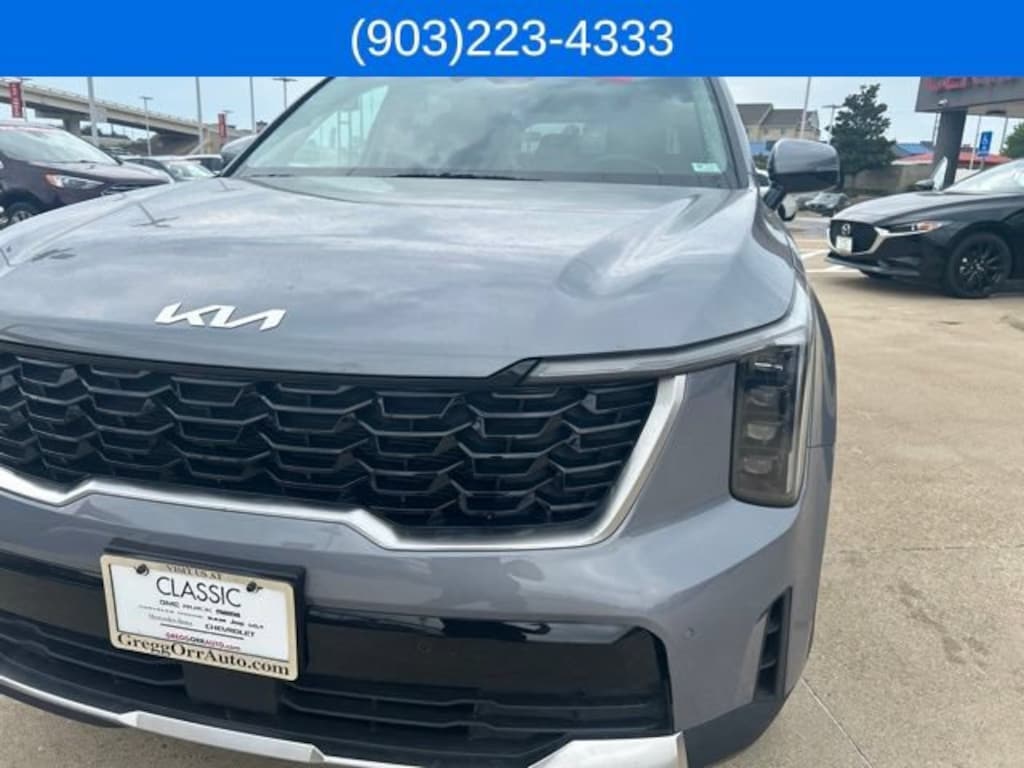 Used 2025 Kia Sorento S