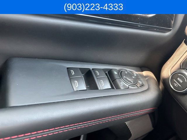 2026 GMC Yukon AT4 Ultimate - Photo 19