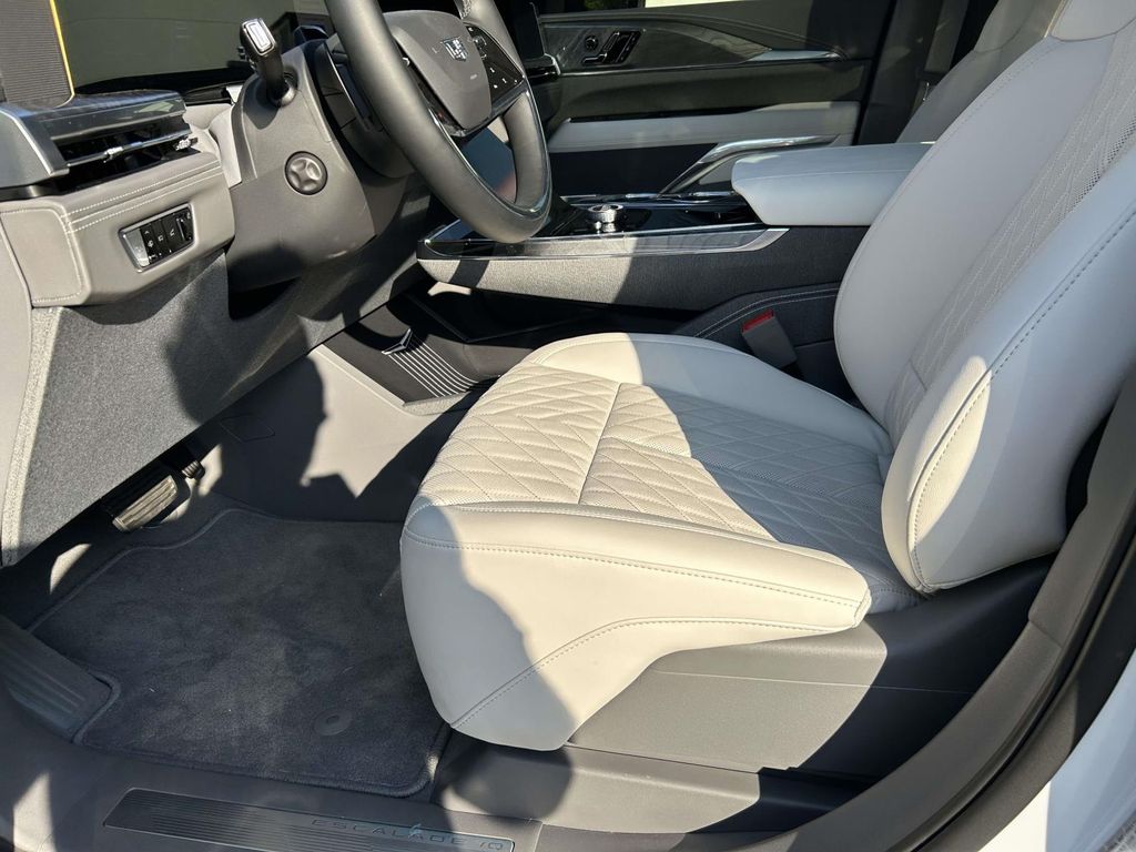 2026 Cadillac Escalade IQL Luxury - Photo 21