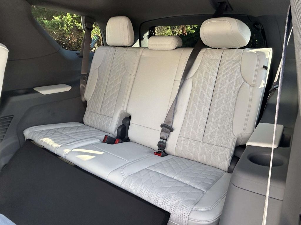 2026 Cadillac Escalade IQL Luxury - Photo 12