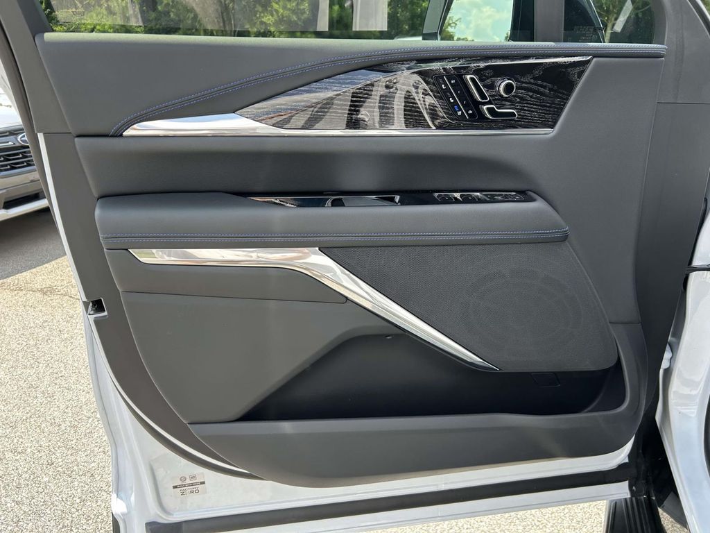 2026 Cadillac Escalade IQL Sport - Photo 17