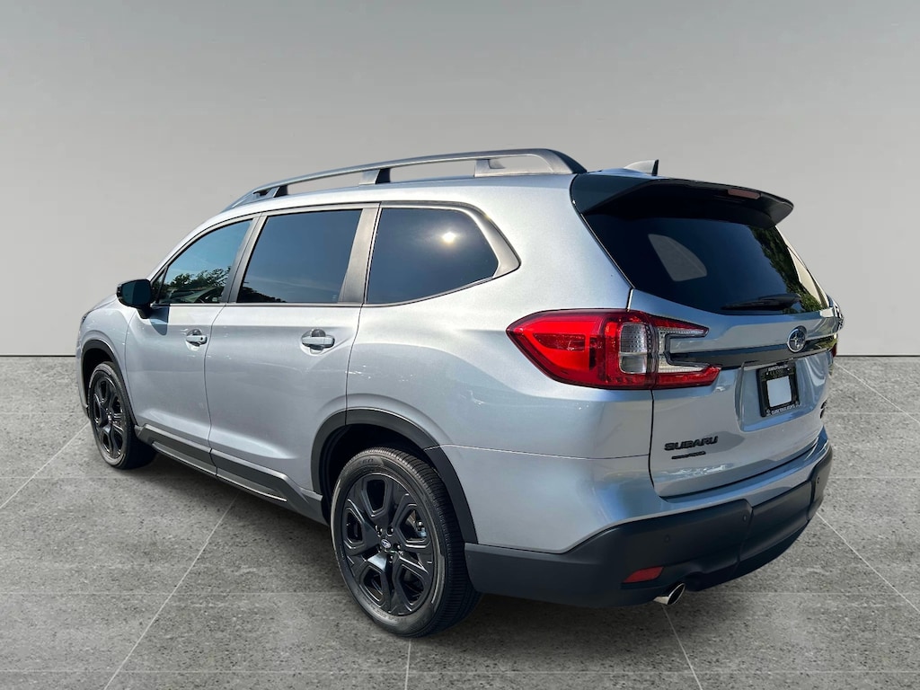 Used 2025 Subaru Ascent Onyx Edition Touring