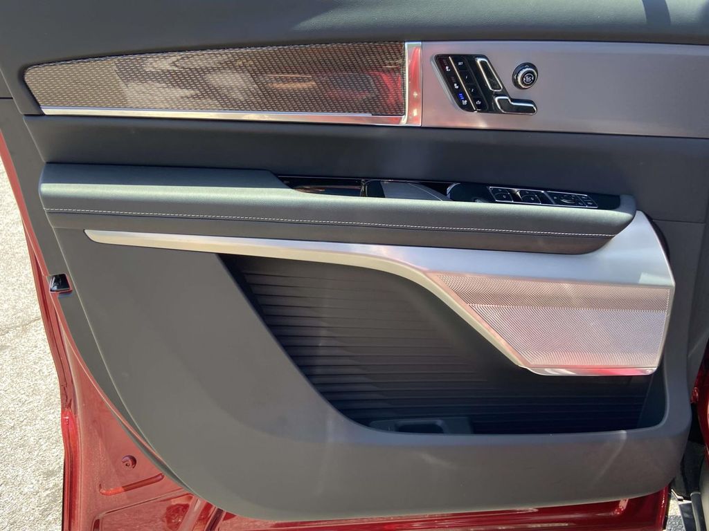 2026 Cadillac VISTIQ Sport - Photo 16