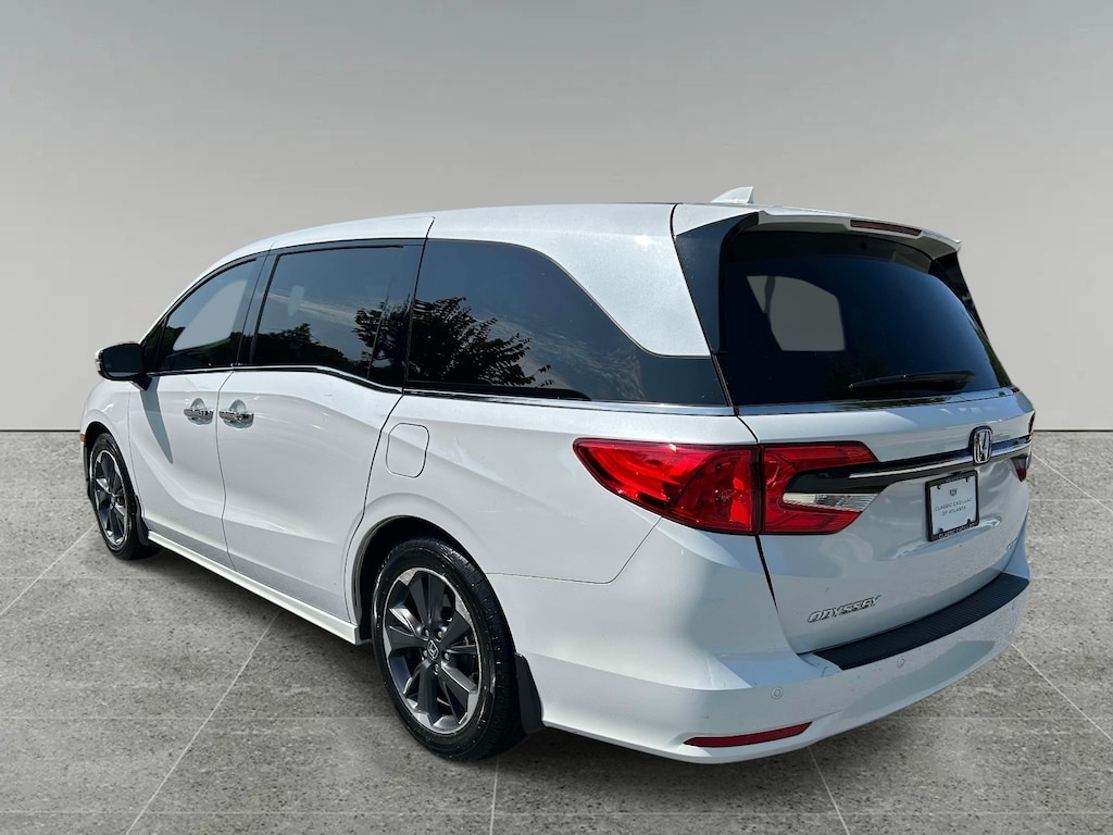 Used 2023 Honda Odyssey Elite