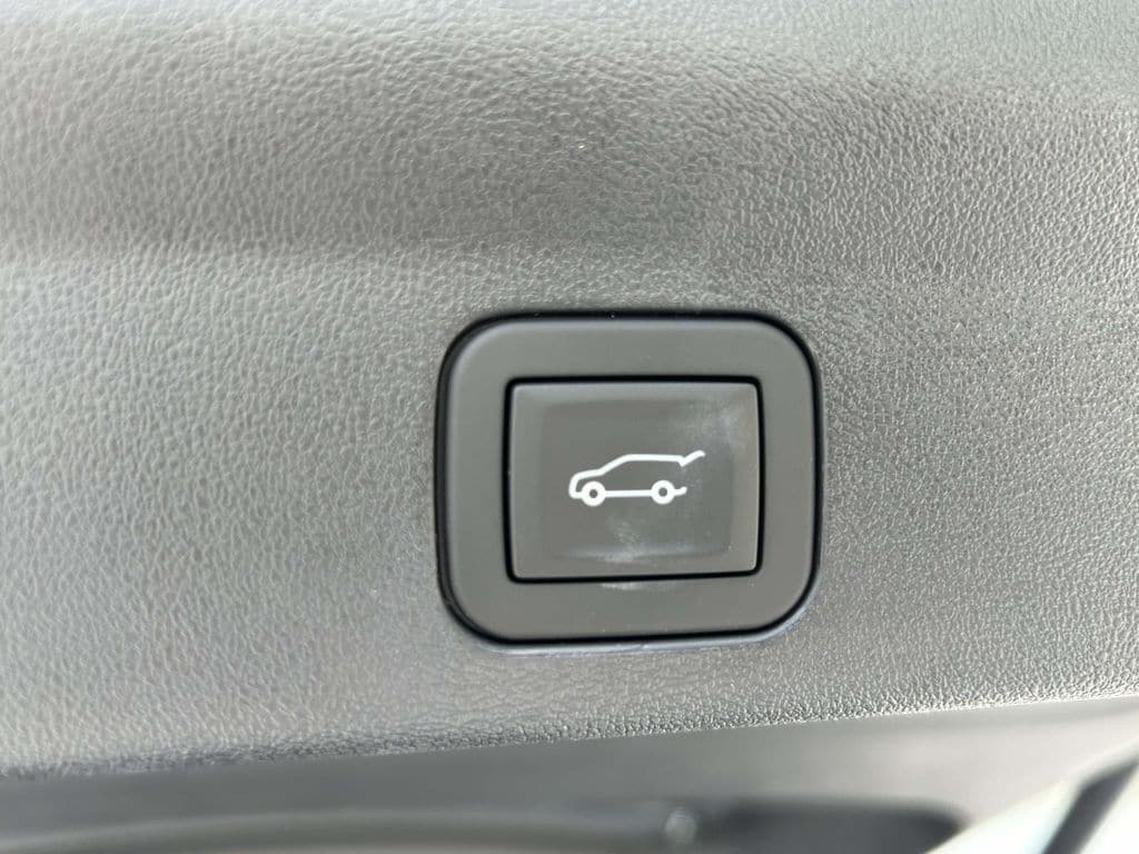 2026 Cadillac Escalade IQL Sport - Photo 11
