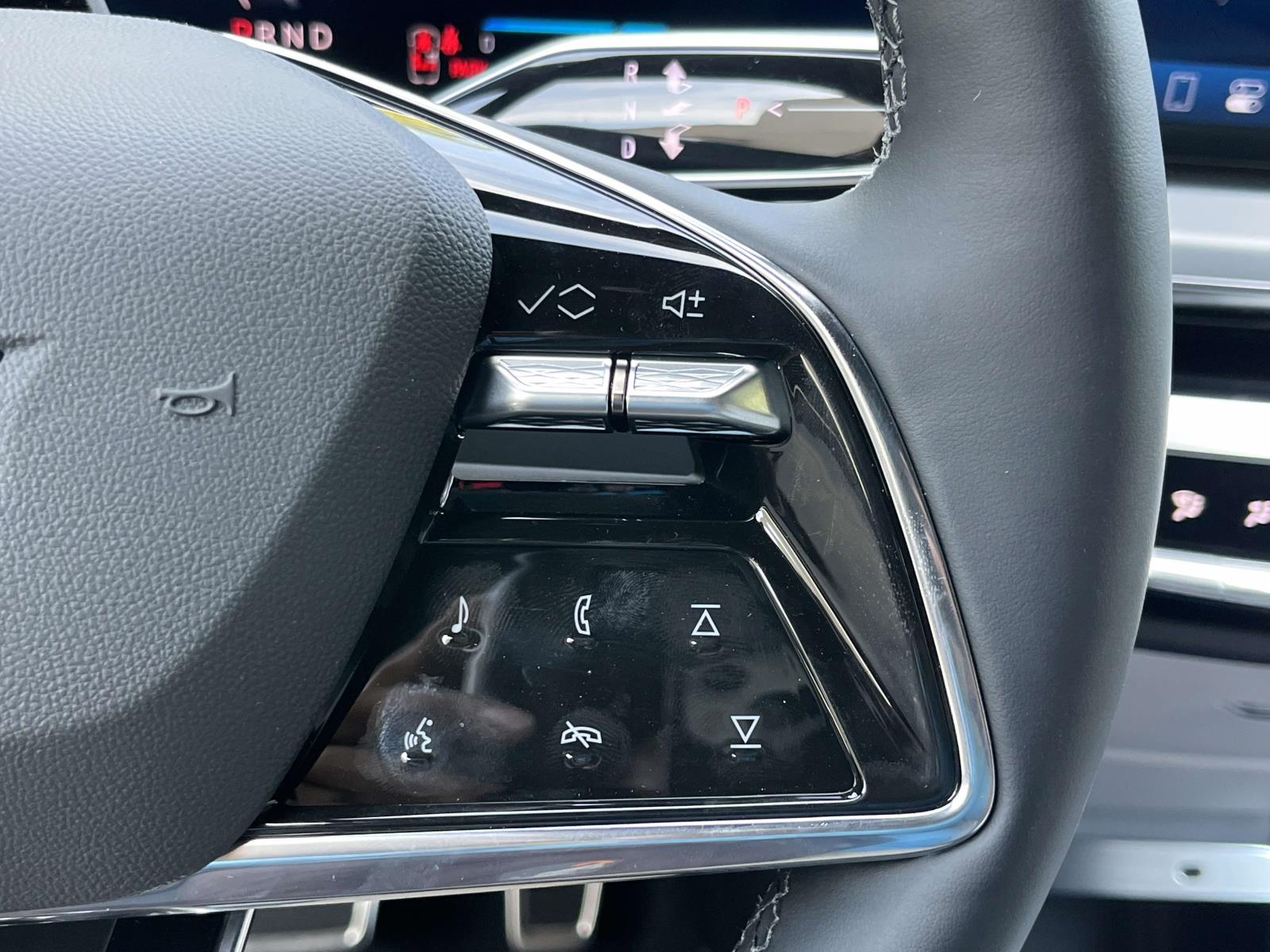 2027 Cadillac LYRIQ Sport - Photo 24