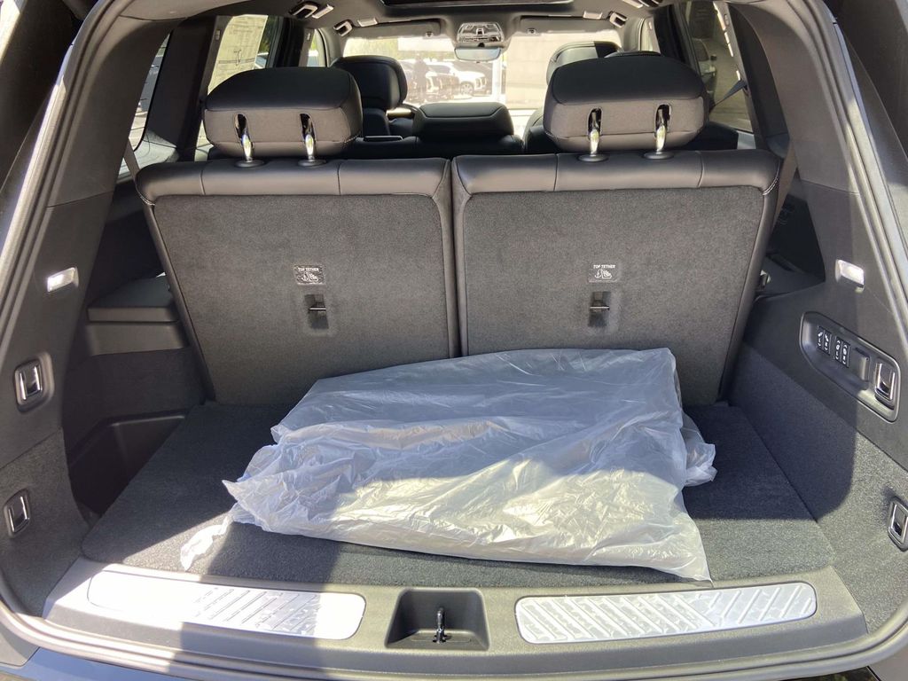 2026 Cadillac VISTIQ Sport - Photo 10
