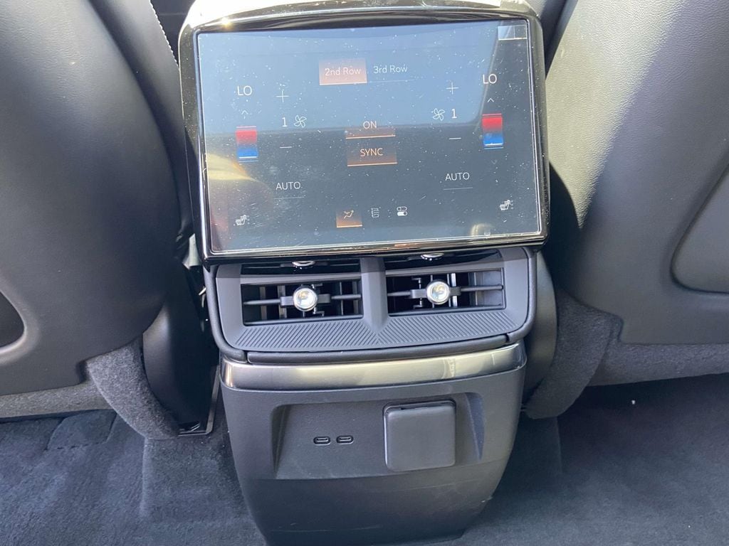 2026 Cadillac VISTIQ Sport - Photo 14