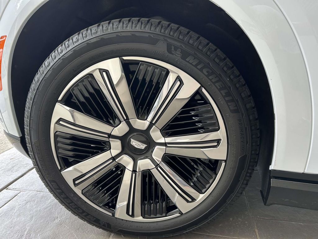 2026 Cadillac Escalade IQL Premium Luxury - Photo 9