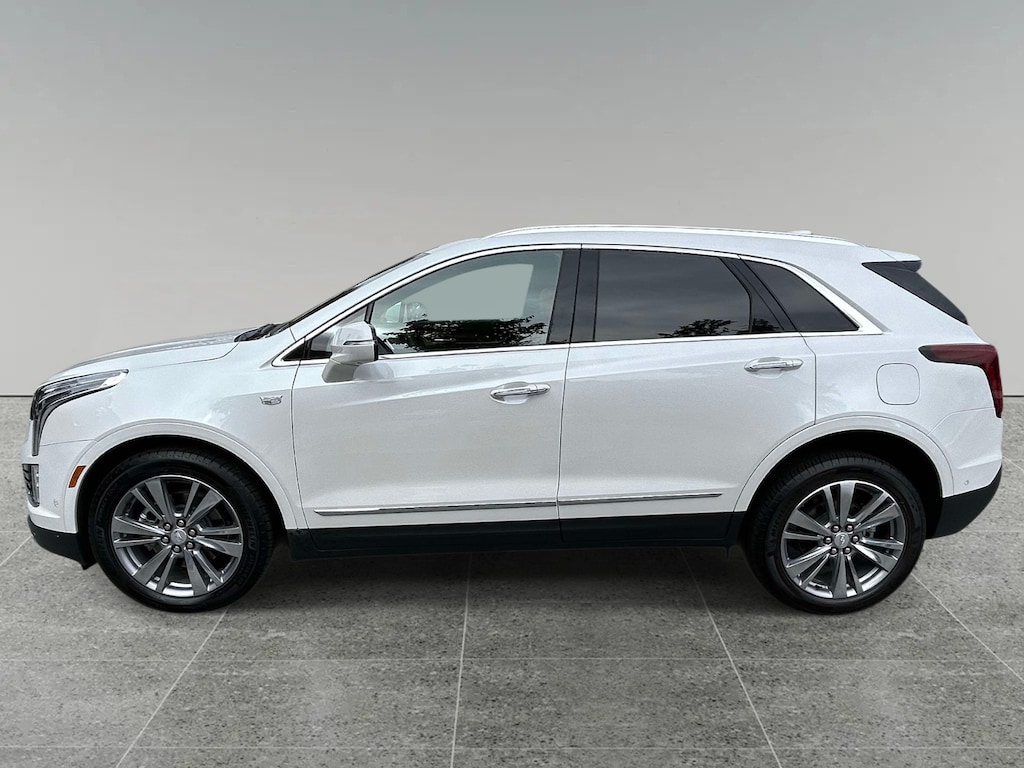 New 2026 CADILLAC XT5 Premium Luxury SUV