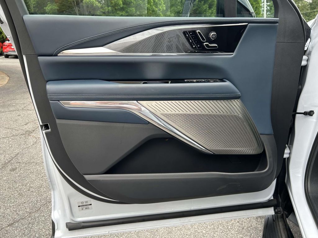 2026 Cadillac Escalade IQL Premium Luxury - Photo 16