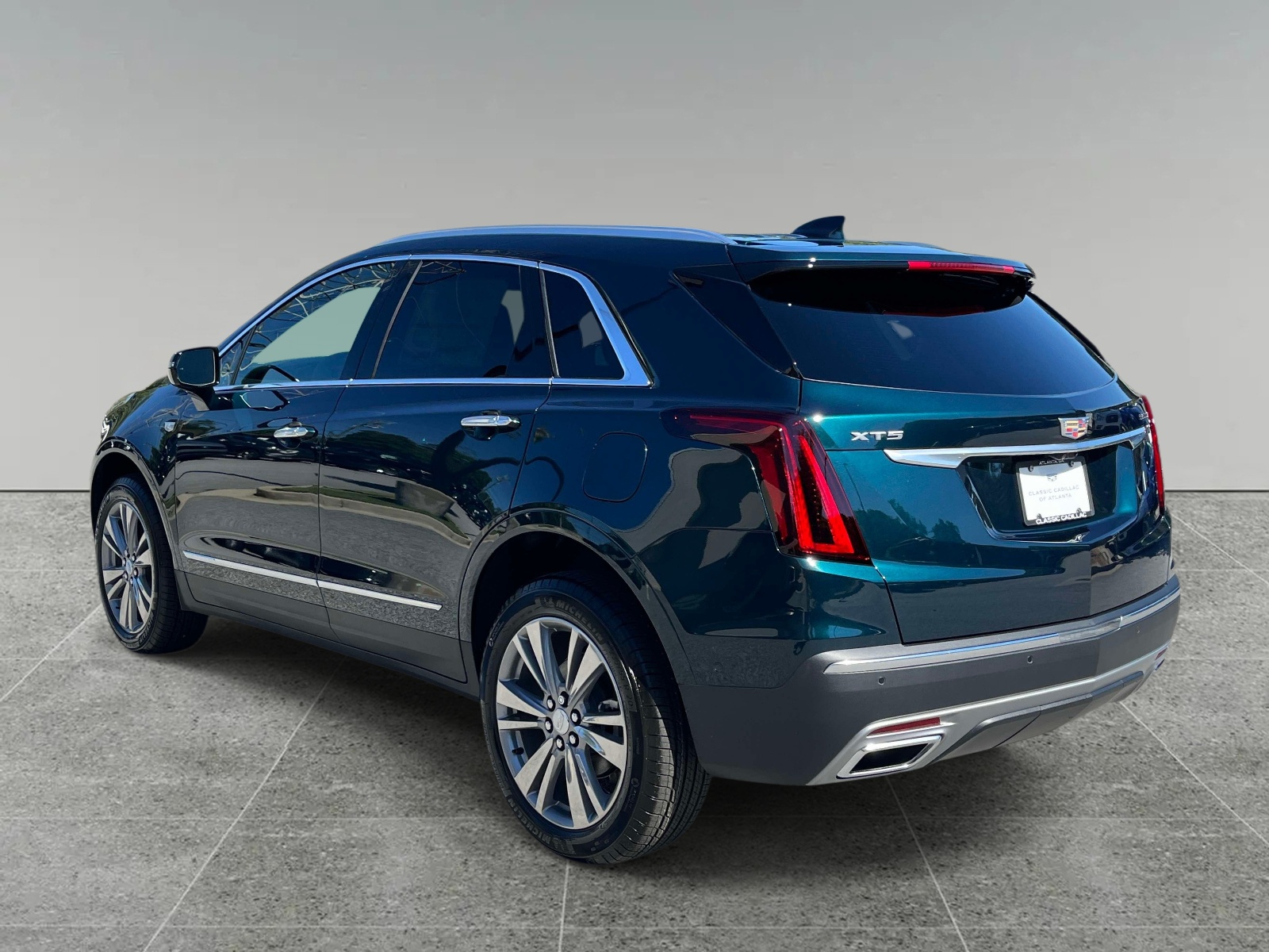 New 2026 CADILLAC XT5 Premium Luxury SUV