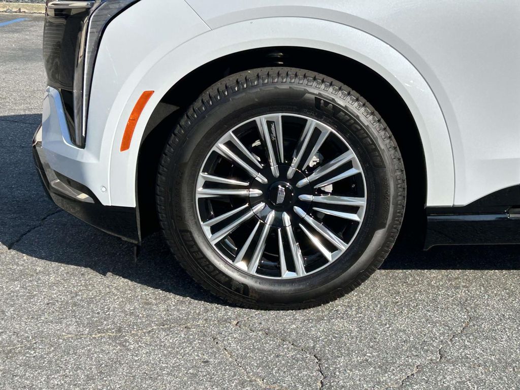 2026 Cadillac Escalade IQL Luxury - Photo 9