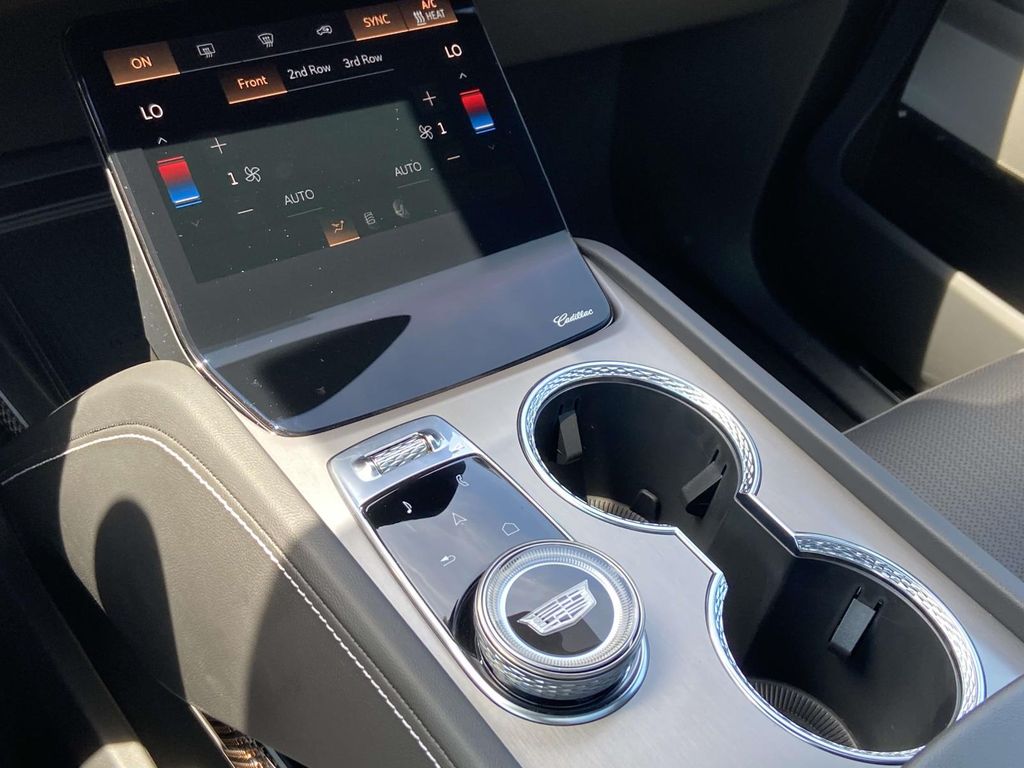 2026 Cadillac VISTIQ Sport - Photo 27