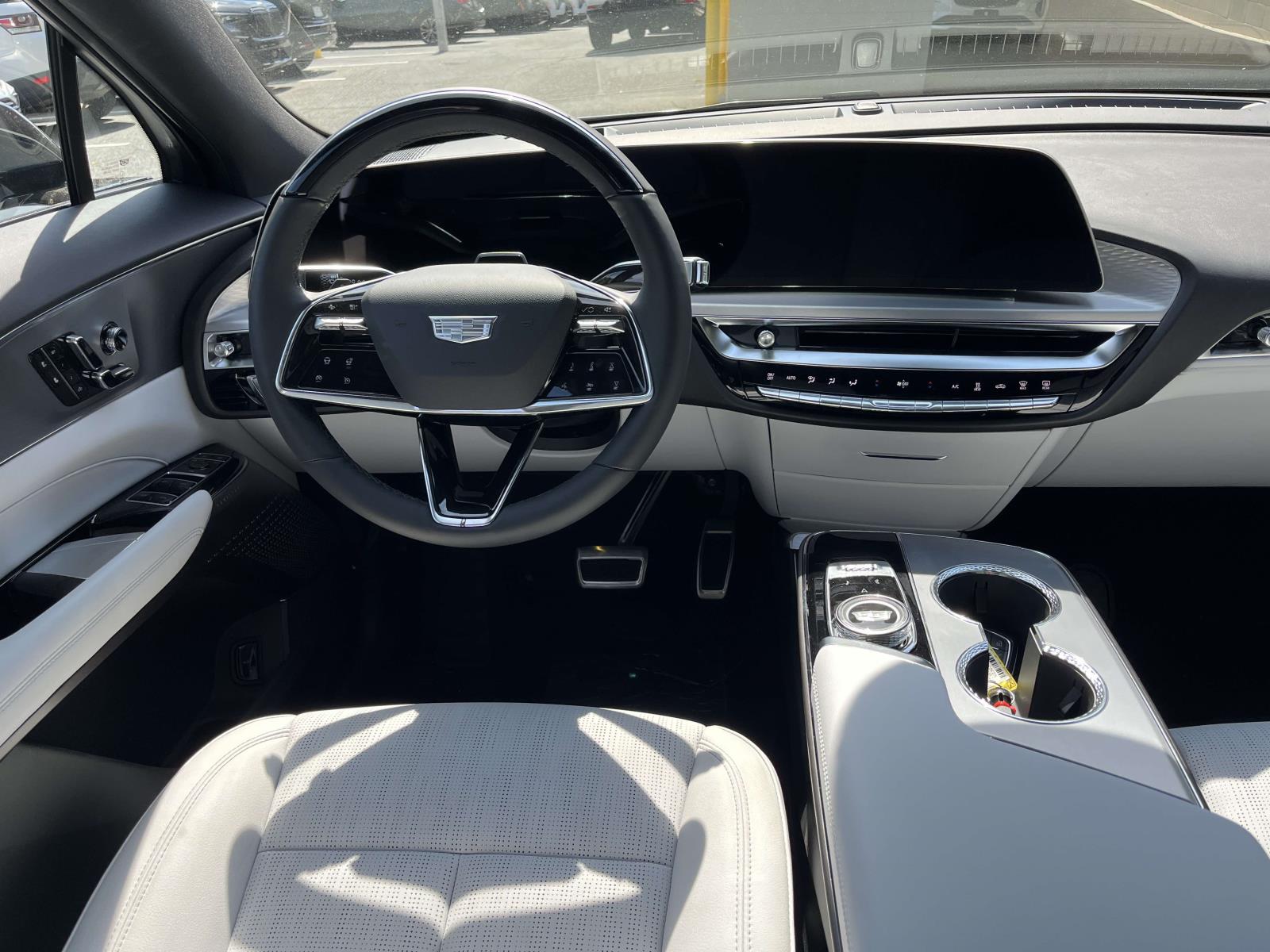 2027 Cadillac LYRIQ Sport - Photo 12