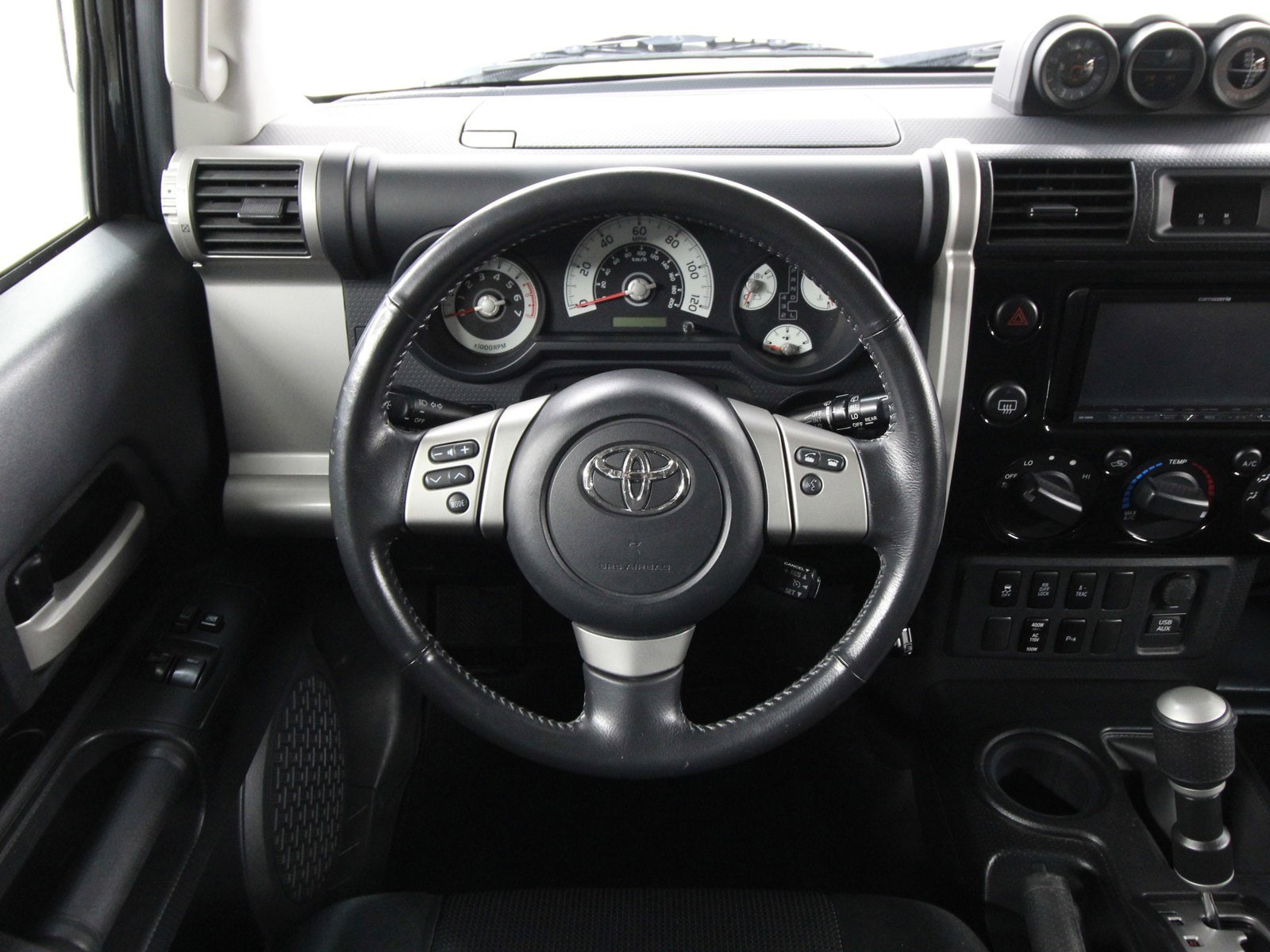 2011 Toyota FJ Cruiser Base - Photo 10