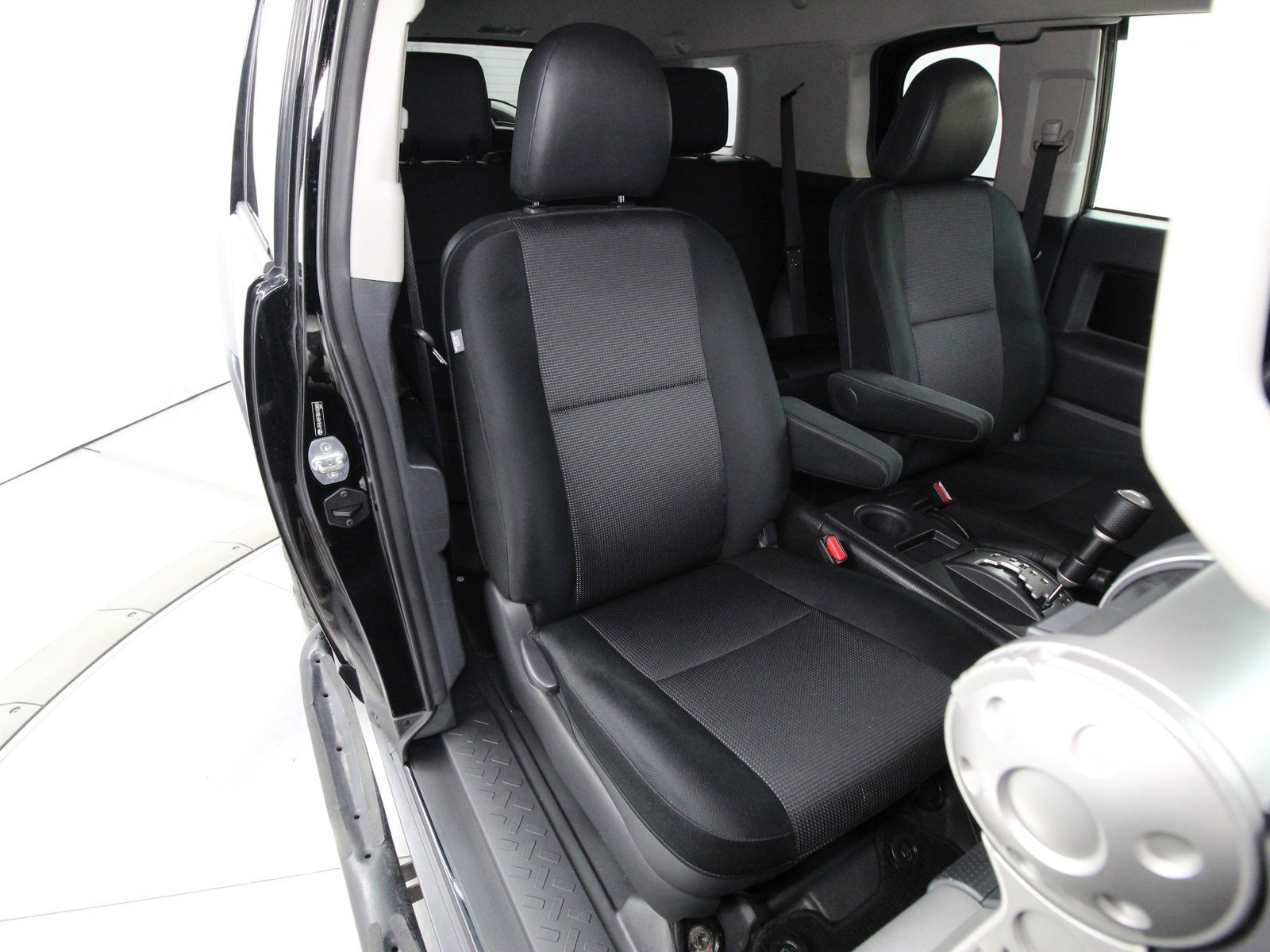 2011 Toyota FJ Cruiser Base - Photo 17