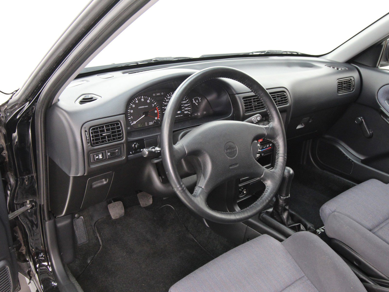 1992 Nissan Sentra - Photo 9