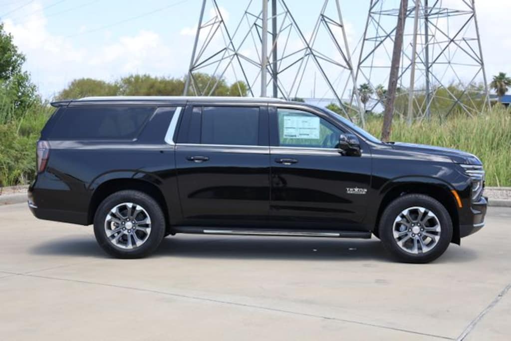 New 2026 Chevrolet Suburban LT SUV