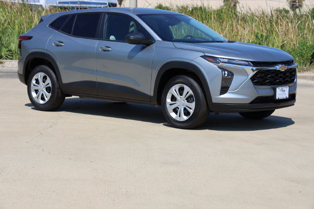 New 2026 Chevrolet Trax LS SUV