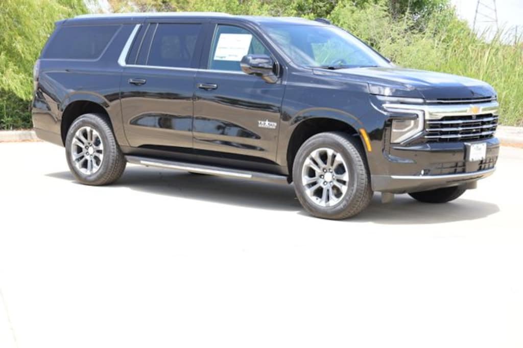New 2026 Chevrolet Suburban LT SUV
