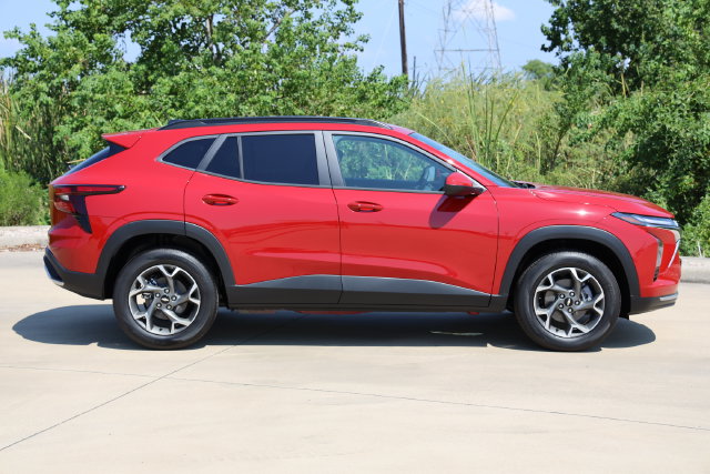 New 2026 Chevrolet Trax LT SUV
