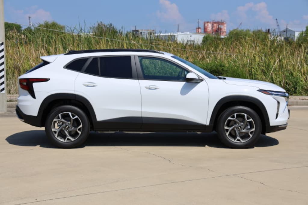 New 2026 Chevrolet Trax LT SUV