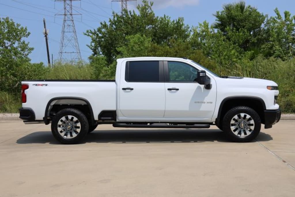 New 2026 Chevrolet Silverado 2500 HD Custom Truck Crew Cab