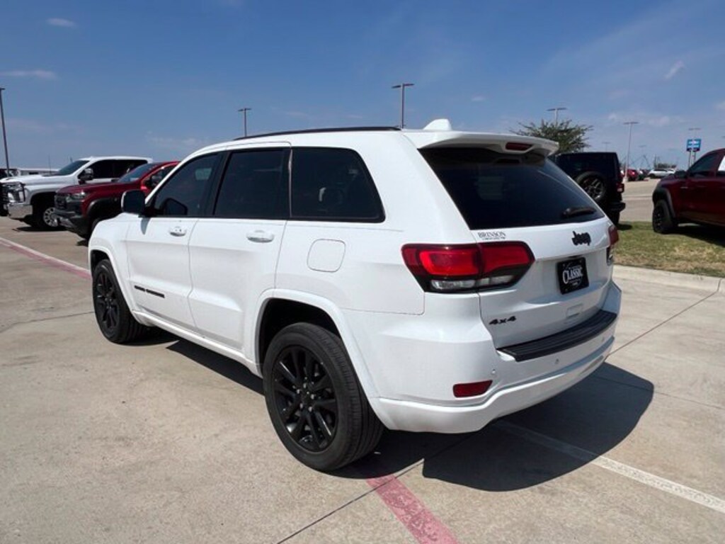 Used 2021 Jeep Grand Cherokee Laredo SUV