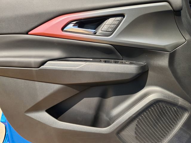 2025 Chevrolet Equinox EV RS - Photo 17