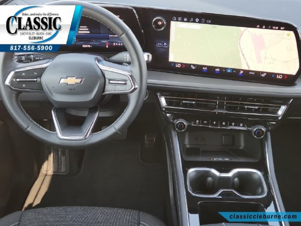 Used 2025 Chevrolet Traverse LT SUV