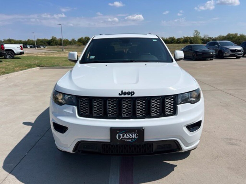 Used 2021 Jeep Grand Cherokee Laredo SUV