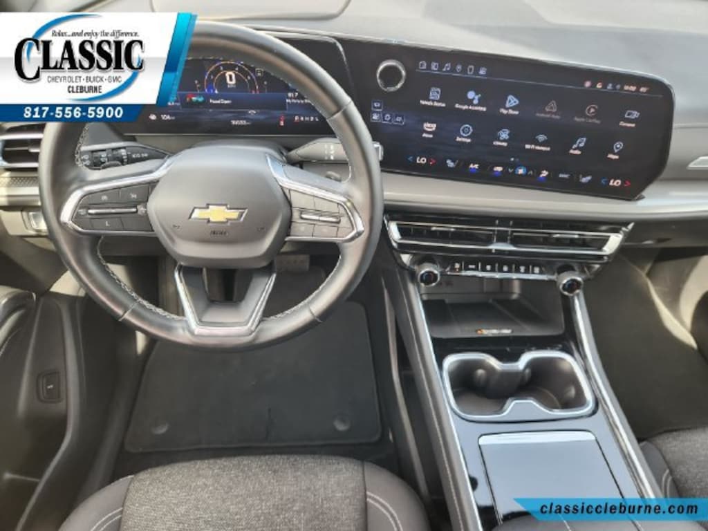 Used 2024 Chevrolet Traverse LT SUV