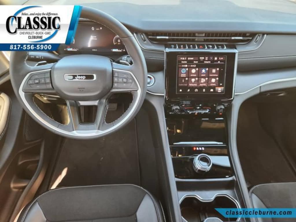 Used 2025 Jeep Grand Cherokee Laredo SUV